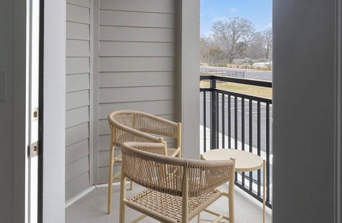 Southeast Raleigh Apartment | Landing | Modern 1BD, Gym, Clubhouse