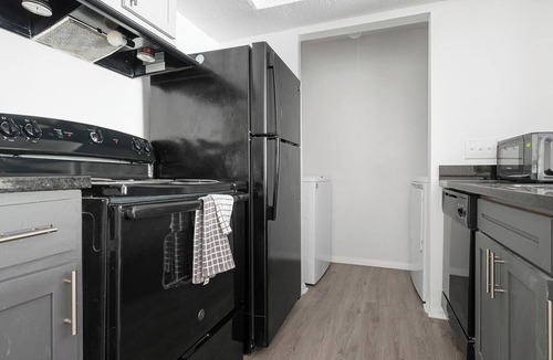 Winston - Salem Apartment | Landing | Modern 2BD, Gym, Pool