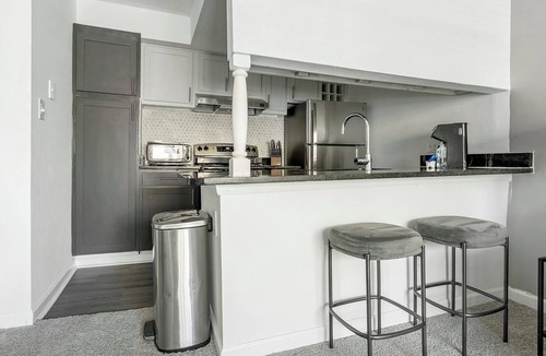 Winston - Salem Apartment | Landing | Modern Studio, Pool, Gym