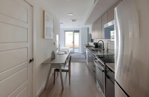 Eighth Avenue Apartment | Landing | Modern Studio, Gym