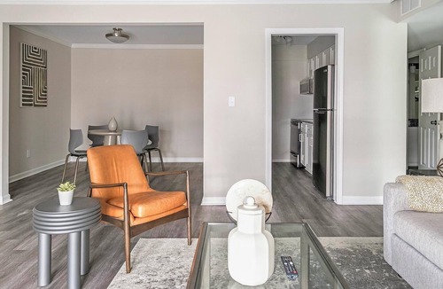 Homewood Apartment | Landing | Spectacular 1BD, Clubhouse, Gym
