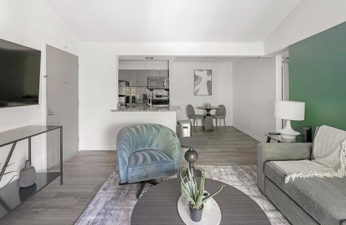 Green Hills Apartment | Landing | Spectacular 1BD, Gym, Courtyard