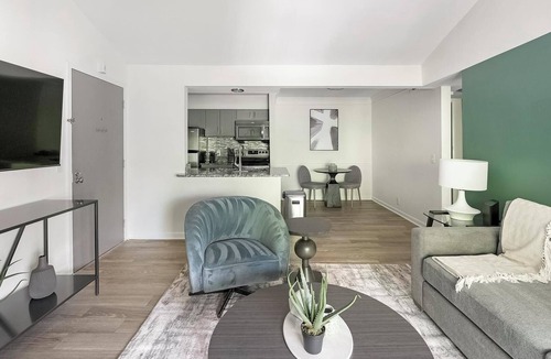 Green Hills Apartment | Landing | Spectacular 1BD, Gym, Courtyard