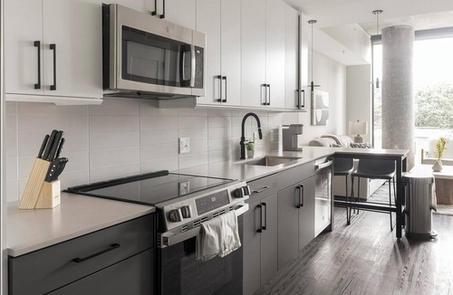 Southwest Raleigh Apartment | Landing | Spectacular 1BD in Caraleigh