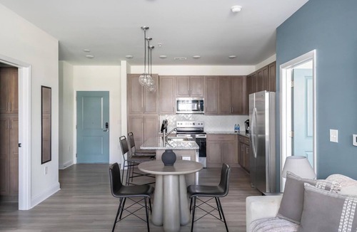 Wilmington Apartment | Landing | Spectacular 2BD, Pool, Gym