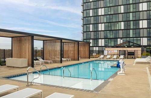 Southwest Raleigh Apartment | Landing | Spectacular Studio in Caraleigh