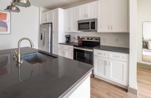 Charleston Apartment | Landing | Spectacular 2BD, Game Room, Clubhouse