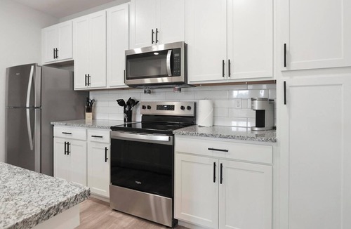 Beaufort Apartment | Landing | Spectacular 2BD, Gym