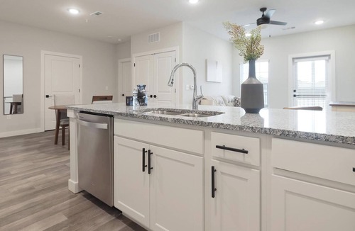 Beaufort Apartment | Landing | Spectacular 1BD, Gym