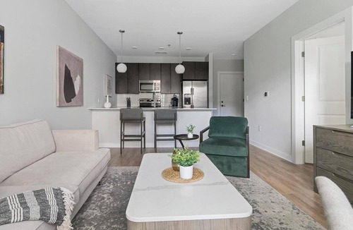 Downtown Apartment | Landing | Stunning 1BD, Courtyard, Yoga Studio
