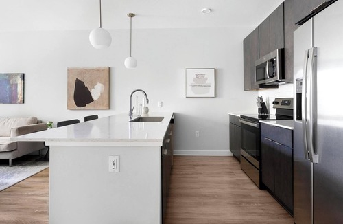 Downtown Apartment | Landing | Stunning 1BD, Courtyard, Yoga Studio