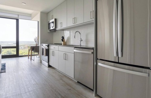 Southwest Raleigh Apartment | Landing | Stunning 1BD in Caraleigh