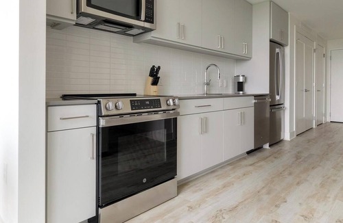 Southwest Raleigh Apartment | Landing | Stunning 1BD in Caraleigh