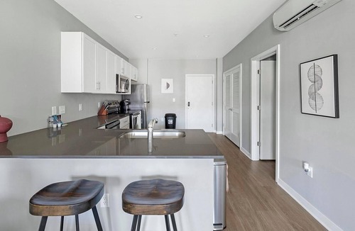 Nashville Apartment | Landing | Stunning 1BD, Gym, Courtyard