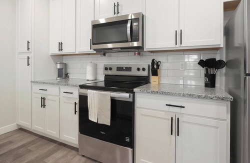 Beaufort Apartment | Landing | Stunning 1BD, Gym