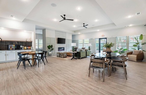 Beaufort Apartment | Landing | Stunning 1BD, Gym