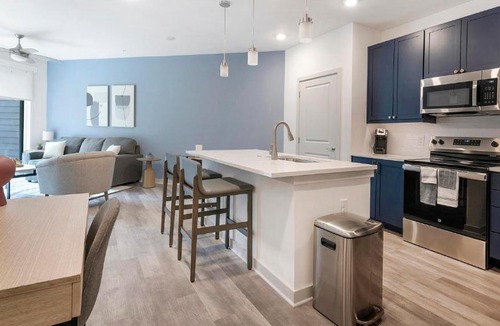 Huntsville Apartment | Landing Stunning 1BD Yoga Studio Gym