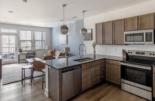 Madison Apartment | Landing | Stunning 2BD, Gym, Clubhouse