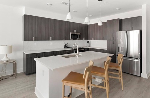 Crestline Heights Apartment | Landing | Stunning 2BD, Pool, Gym