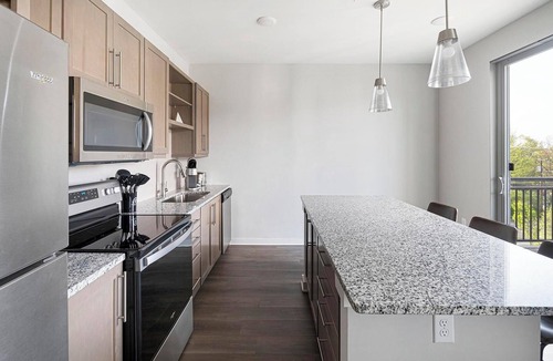 Talbot's Corner Apartment | Landing | Stylish 1BD, Clubhouse, Gym