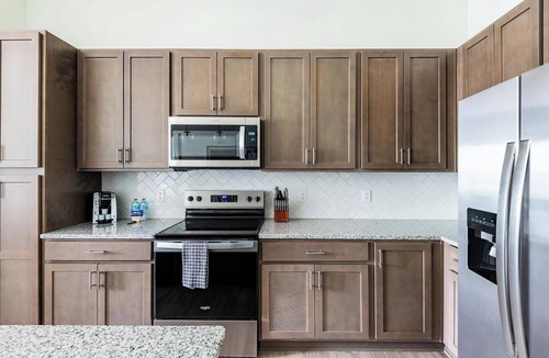 Wilmington Apartment | Landing | Stylish 1BD, Pool, Gym