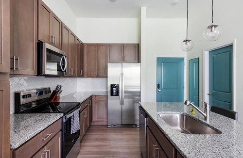 Wilmington Apartment | Landing | Stylish 1BD, Pool, Gym