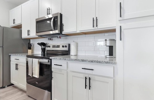 Beaufort Apartment | Landing | Stylish 1BD, Gym