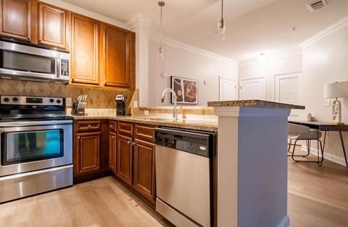 Cary Apartment | Landing Stylish 2BD Courtyard Pool