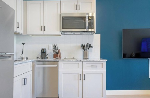 Northeast Raleigh Apartment | Landing | Stylish Studio, Gym, Pool