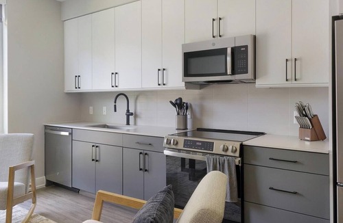 Southwest Raleigh Apartment | Landing | Stylish Studio in Caraleigh