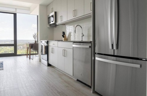 Southwest Raleigh Apartment | Landing | Stylish Studio in Caraleigh