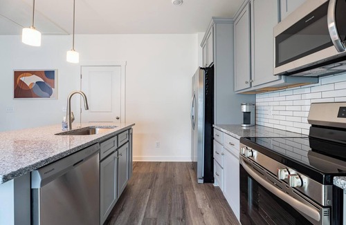 Port Wentworth Apartment | Landing | Stylish 1BD, Pool, Gym