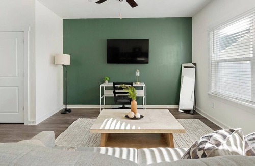 Port Wentworth Apartment | Landing | Stylish 1BD, Gym, Pool