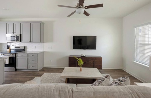 Port Wentworth Apartment | Landing | Stylish 2BD, Gym, Clubhouse