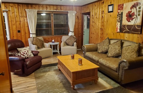 Lumberton House | Large charming 4 bedroom, 3 bath on quiet wooded lot with lots of space for all!