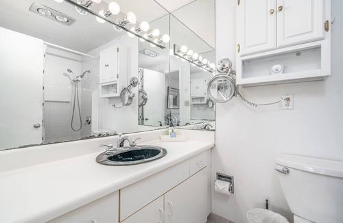 Sugar Mountain Condo | Large, contemporary condo w/ open living area, pond views & close to tennis