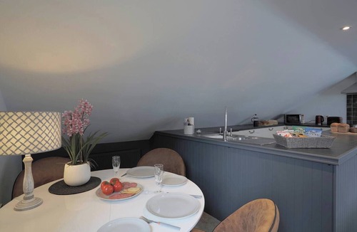 Lofthouse Apartment | Large, cozy detached 1st floor flat with far reaching views, ideally located for exploring Yorkshire