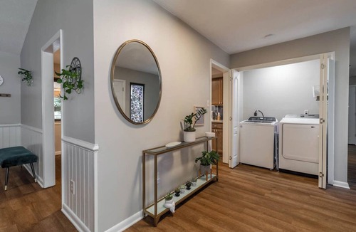 Jacksonville House | Large Family House 15min to Base