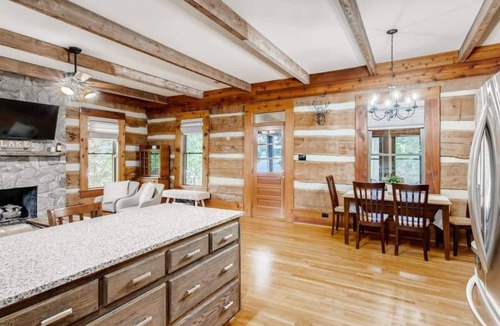 Terrell Cabin | Large, Lakefront Luxury Cabin on Lake Norman