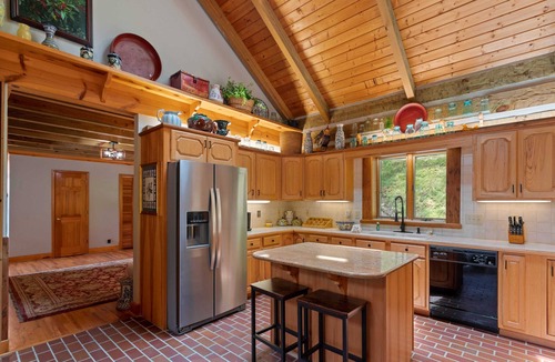 Sugar Grove Cabin | Large Riverside Cabin on Beautiful Acreage