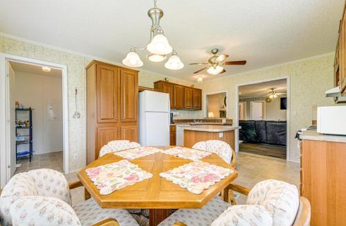 Hot Springs House | Large Yard and Fire Pit Hot Springs Home