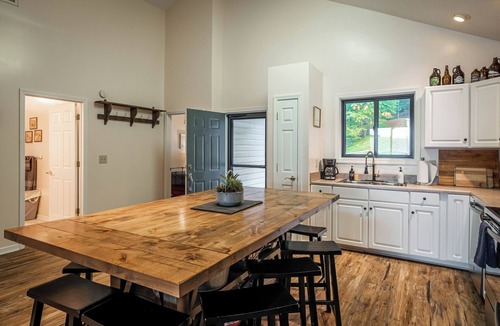 Forest Lake Heights House | Last minute deals & Mtn. Views from Deck & Private Dock, Cozy firepit, & Cove