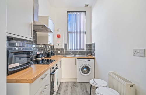 Vauxhall Apartment | Latimer Flat 4 - Spacious 2-Bed Apt - Sleeps 6