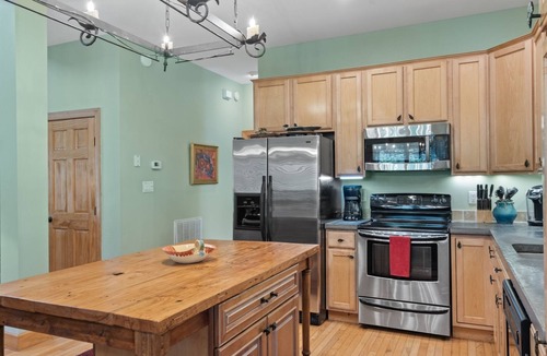 Mirror Lake Cabin | Laughing Bear Lodge | Covered Deck with Woodburning Fireplace and Hot Tub!