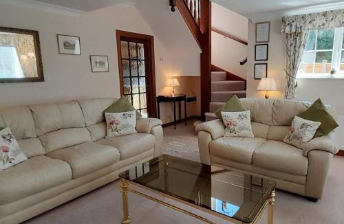 Sway House | Laurel Cottage