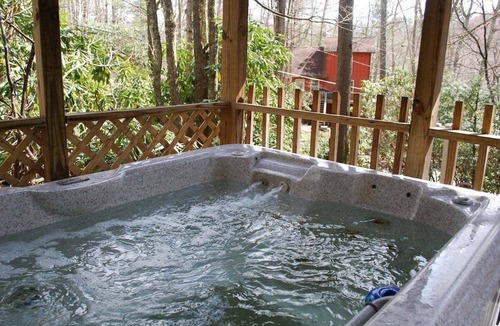 Fleetwood Cabin | Laurel Mtn Cabin - Perfect for a Relaxing Getaway! Hot tub & community river & lake access