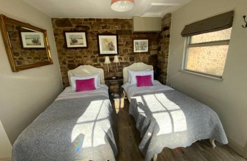 Longhope Ski Chalet | Lavender cottage