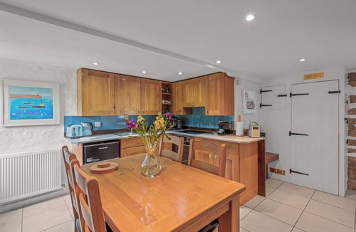 St. Neot Cottage | Lavender: Easy Access to both North & South Coast of Cornwall - Pet Friendly