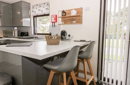 Saltburn-by-the-Sea Cabin | Lavender Lodge, Saltburn-By-The-Sea