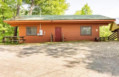 Bryson City House | Lazy Bear Cabin near Nantahala Outdoor Center and Bryson City